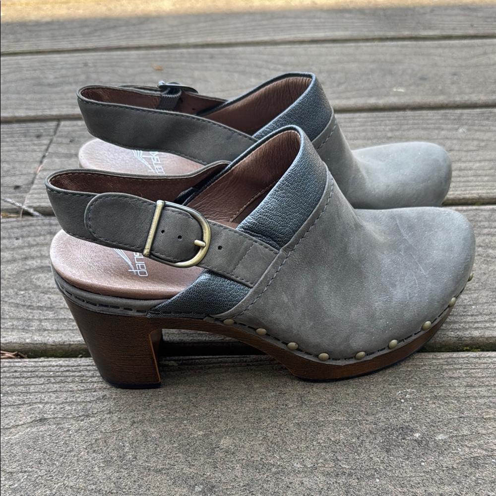 Dansko Women’s Leather Clog Sandal Sz 37, Like New - Picture 3 of 7